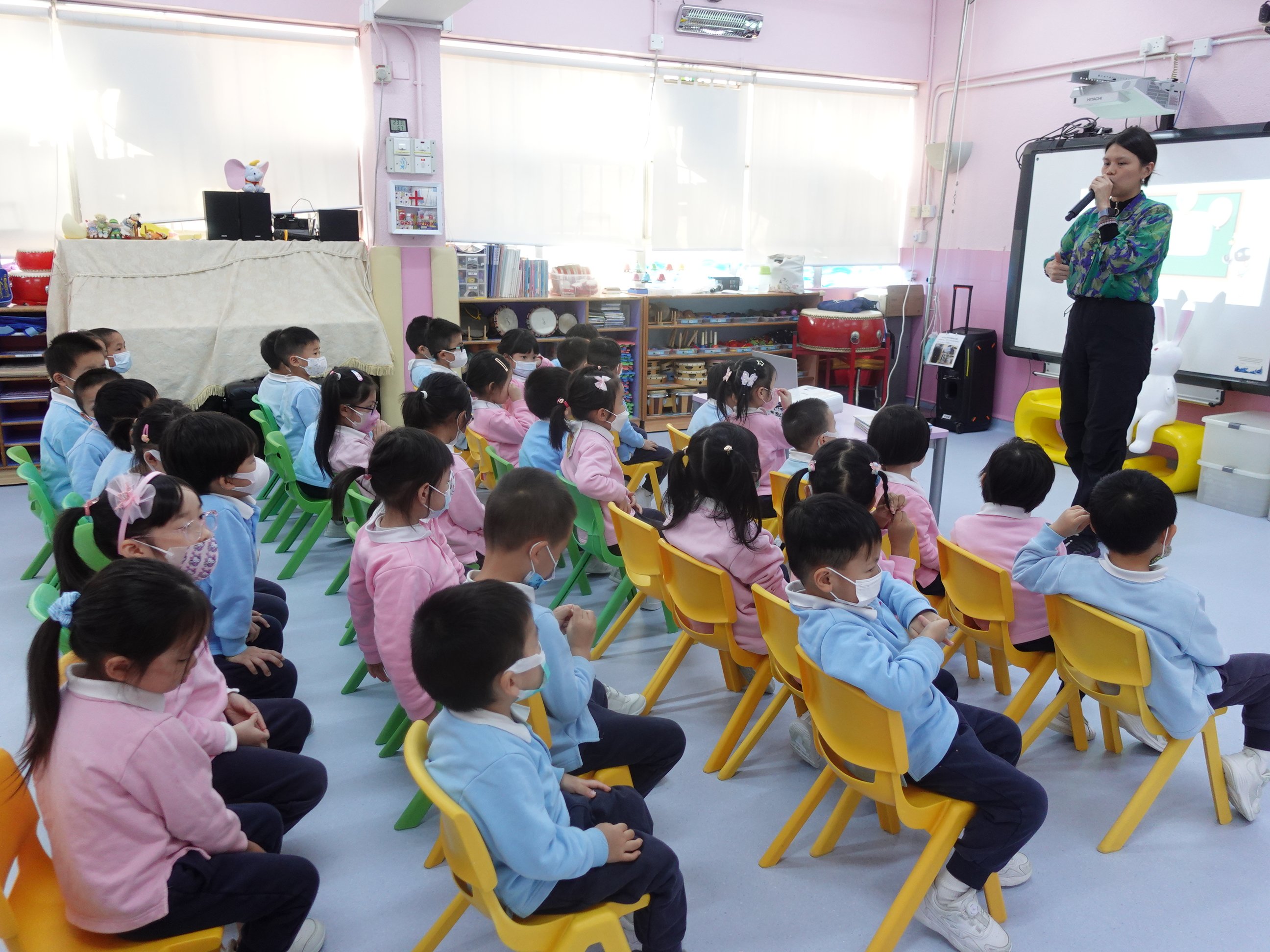 2024.11.22高班及低班幼儿机电安全讲座