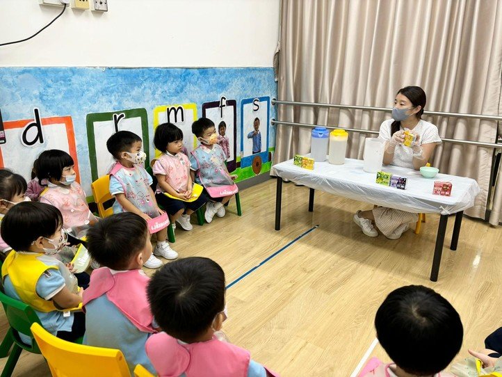 幼兒班製作啫喱活動