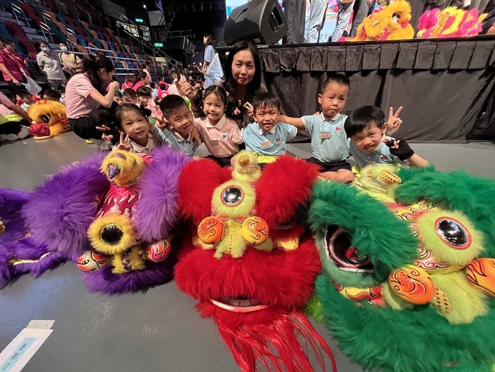 千人華服賀國慶