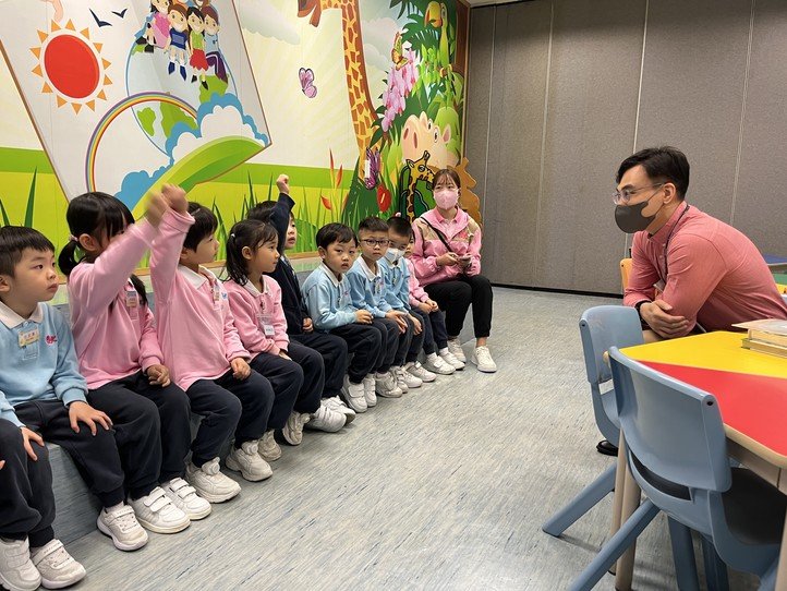 2025.4 低班參觀慈雲山圖書館