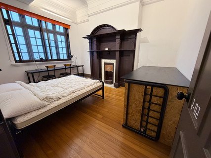 為本地及海外藝術家提供駐留住宿服務。