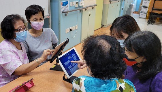 Service units were granted funding to purchase electronic devices to help service beneficiaries and staff adapt better to circumstances under the pandemic.
