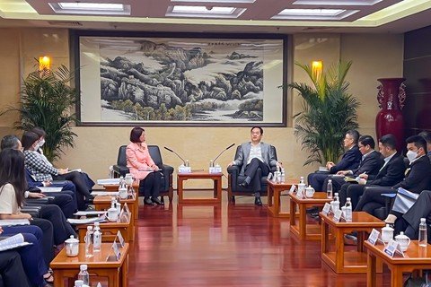 保良局癸卯年董事會訪問團成員與國務院港澳辦楊萬明副主任及多位領導，就兩地交流合作及青年發展等議題上交流。