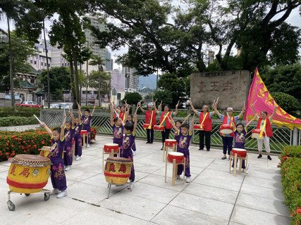 Filming in Sung Wong Toi Garden