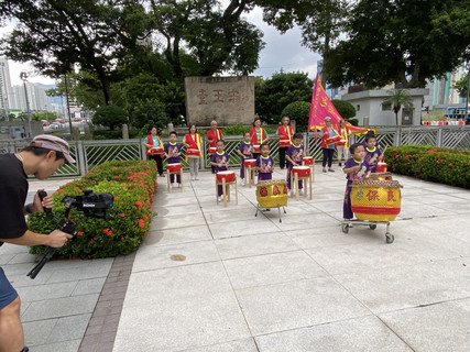 Filming in Sung Wong Toi Garden