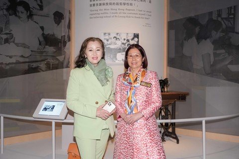 (Chinese only) 曾為保良局局童的著名藝人張瑪莉小姐出席展覽開幕典禮，支持是次展覽 。
