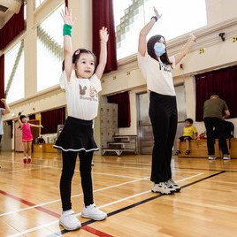  做運動前要先做熱身。