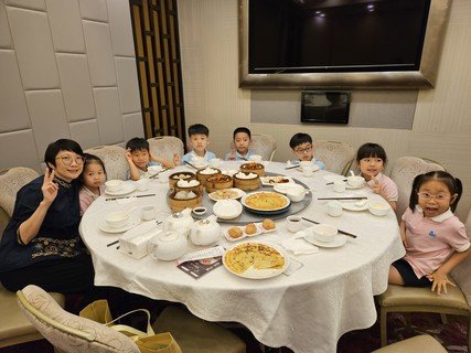 Visit Fung Tak Park , Ambulance Depot ,Yum Cha Activity