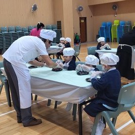 我們認真製作~嘗試"twist"、"mix"和"add"。