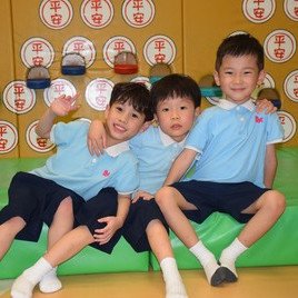 好朋友留拍照留念。