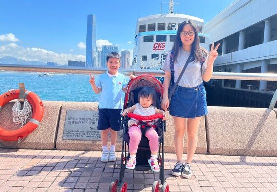 媽媽和妹妹陪我參加畢業旅行，真開心!