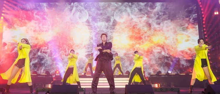 歌手古淖文、譚輝智及羅啟豪傾力演出，為慈善不遺餘力。