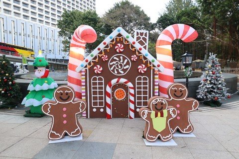 V Mart第一期以「童話聖誕」為主題，現場設有多個巨型聖誕打卡裝置。