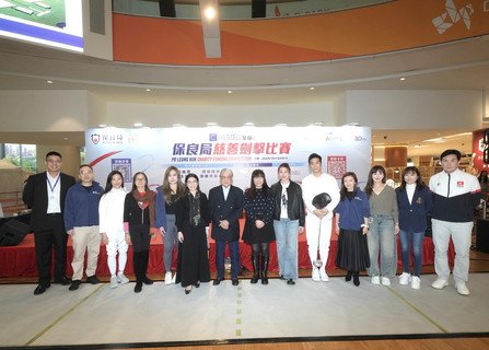 一眾嘉賓與參賽選手於啟動禮前合照留念。