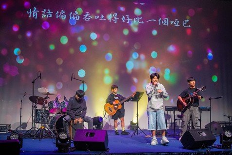 各組入圍隊伍決賽中展現自信，勇敢追夢。