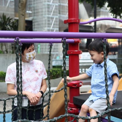 愛心律師助養12名兒童：希望將幸福和溫暖帶給小朋友